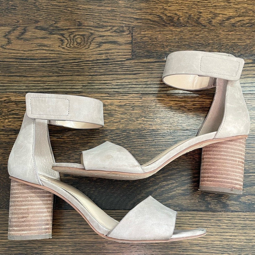 Vince Camuto Wedges